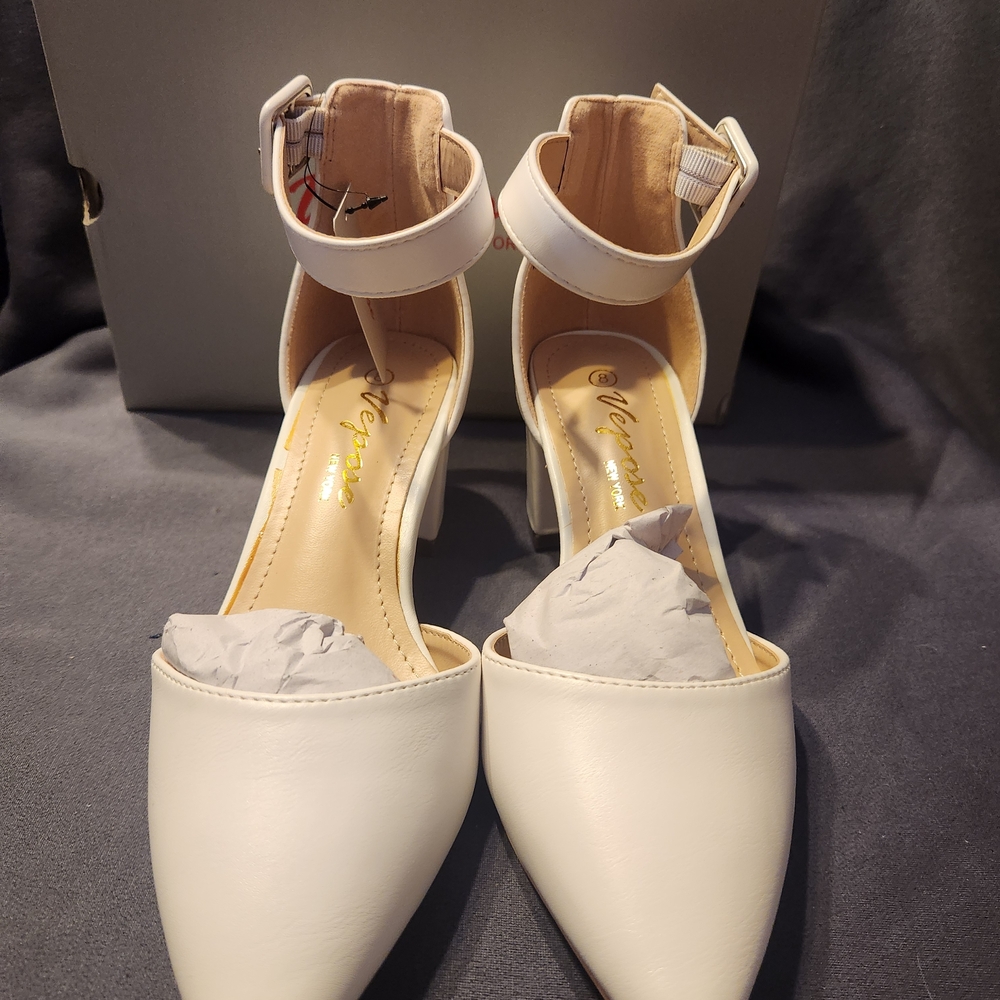 Vepose Women's White Ankle Strap Heels Size 8